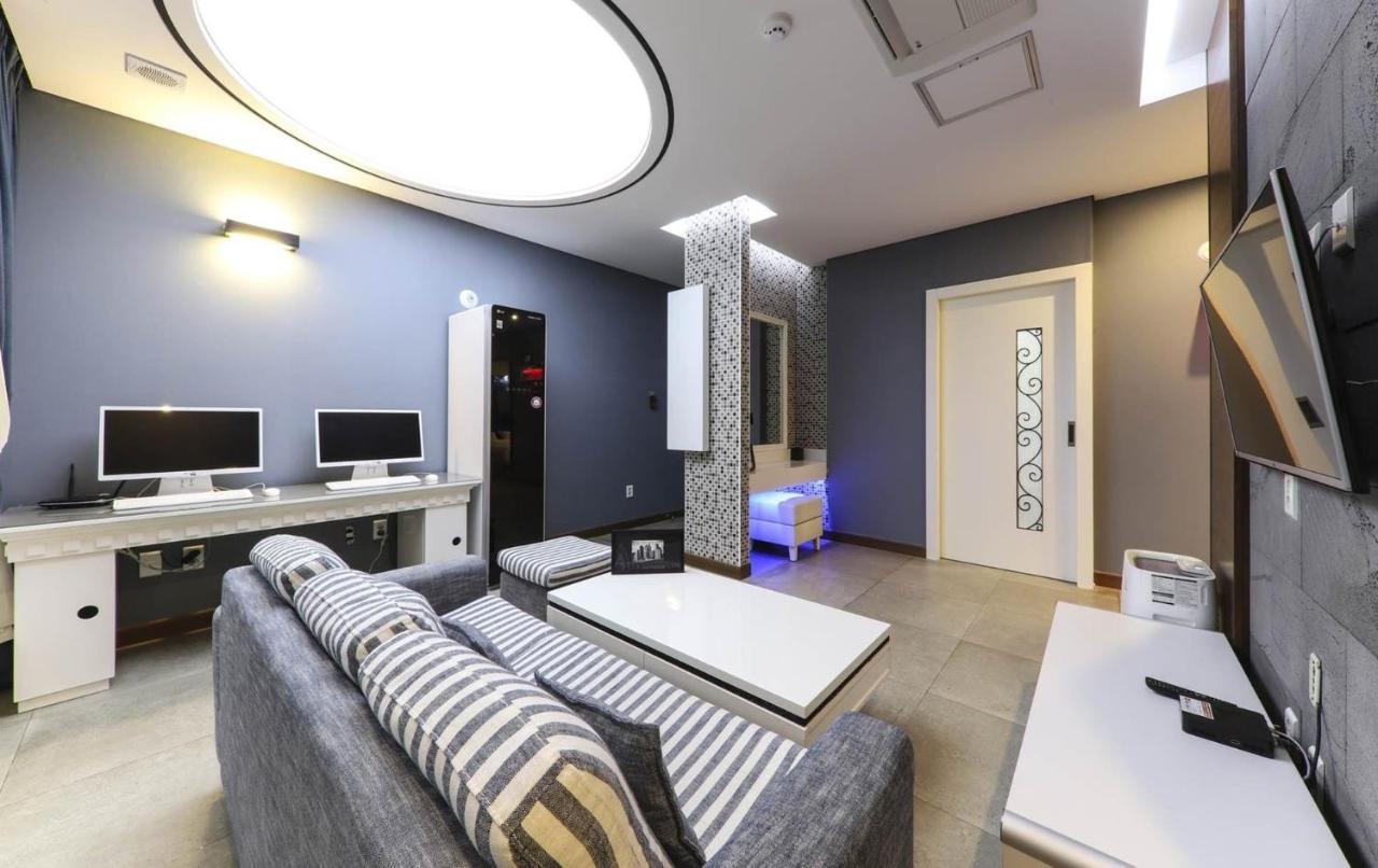 Urban Stay Hotel Кванджу Экстерьер фото